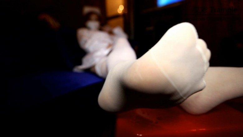 【芮琪女王】蒙面护士 秀白丝脚底语言诱惑 无剪辑版