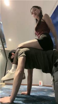 【琳达】骑马喂口水/强制闻白袜黑丝 bf50981