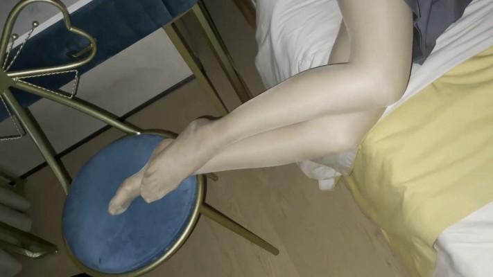 【黑丝诱惑】沐沐在家里肉丝长靴生活化调教狗奴 YC-230505