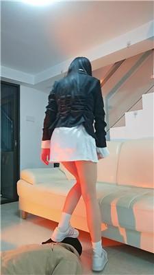 【嘉妮】毁容式踩脸/骑马转胯/小白鞋白袜辱 bf49447