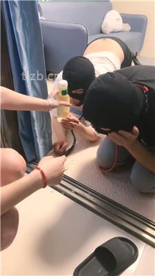 【木子大大】双奴下跪犯贱狂舔脏鞋/求赏赐圣水