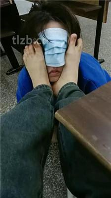 【爱可呀】母畜-遛狗爬行/舔毛拖鞋/舔素人长靴/闻棉袜