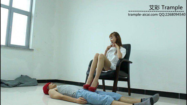 00后女主剧情!刁难我的上司要跪在我脚下! 00后女主剧情!刁难我的上司要跪在我脚下!