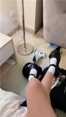 【雅儿】双S-黑丝-帆布鞋踩踏/闻白袜臭鞋窝