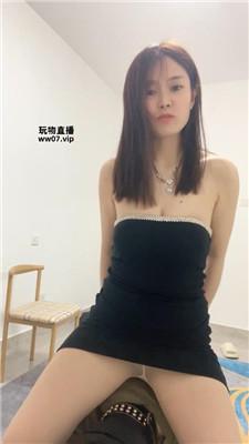 【微笑】肉丝美腿虐贱奴 bf51711