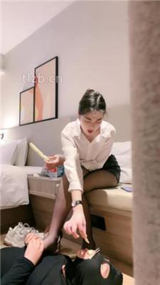 【宸宸】驯化脏鞋底清理器