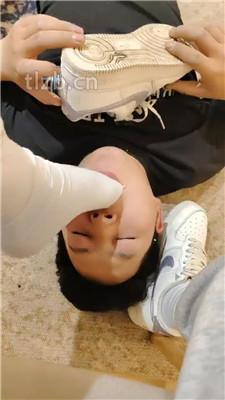 【舒苒】运动后脏鞋白袜黑丝辱狗