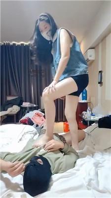 【狂魔兽】寂寞少妇教训偷原味狗 bf50017