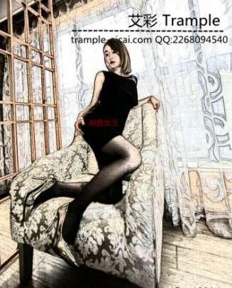 湘香女王长靴户外圣水淋浴贱狗