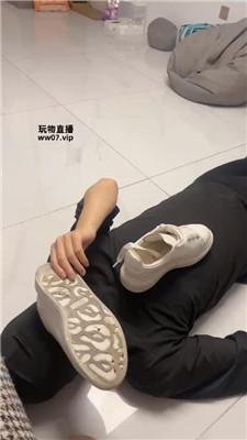 【甜一】监督家务奴-物化擦鞋器 JS250429-18