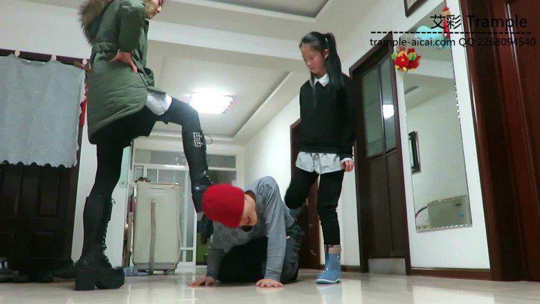 12侑主,媛媛女主出演!前后踢裆暴打抢劫犯! 12侑主,媛媛女主出演!前后踢裆暴打抢劫犯!