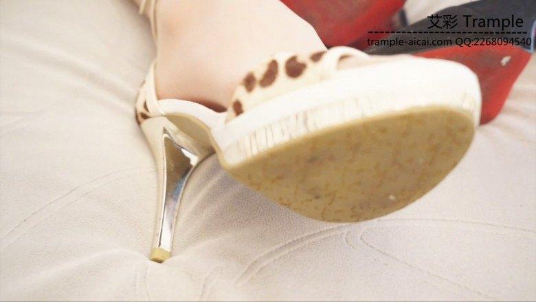 歆玥s洛芸s恋足羞辱第一视角