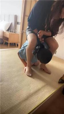 【冰色】丝袜高跟踩虐/鞭打/狗链遛狗