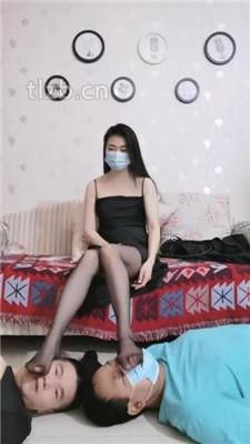 【重庆男神】素人S-鞭打/黑丝高跟虐双奴/骑马转胯/踩踏