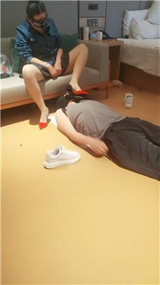 【星瑶】高跟鞋踩乳/舔小白鞋及膝袜 JS250322-4