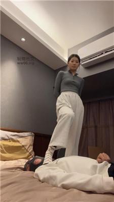 【伊未】棉袜脚踩虐-腿绞 bf50124