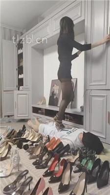 【丫丫】一堆脏鞋子全体重踩踏