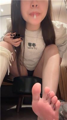 【凹凸曼】裸足口水鹿    250324-1