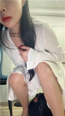 【曼伊】边直播边踩狗头 JS250223-16