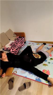 【高兴儿】亲母女S-腿绞窒息虐邻居奴 bf49472