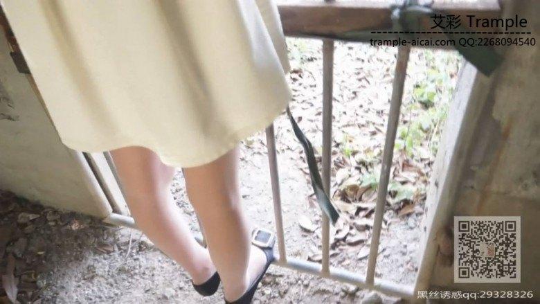 琪琪女主室外调教玩耍