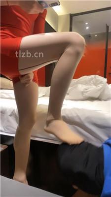 【苏晴】高跟肉丝恋足舔