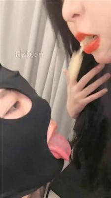 【绝美兔女王】短靴黑丝踩虐CD变装狗