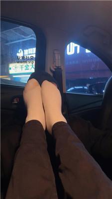 【素人挖掘机】路边开发-长靴白袜女神车内调 JS250104-19