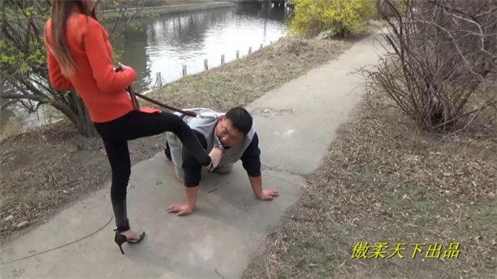 傲柔s野外骑乘+喂食