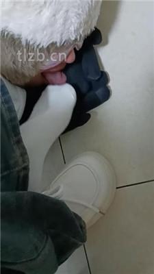 【爱可呀】母畜-清理脏鞋/闻棉袜/对鞋磕头/袜子塞嘴