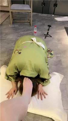 【反差楠熙】车模S-长靴美腿诱惑调女奴