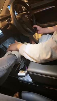 【苒溪】车内白袜jio恋足狂舔 JS250117-29