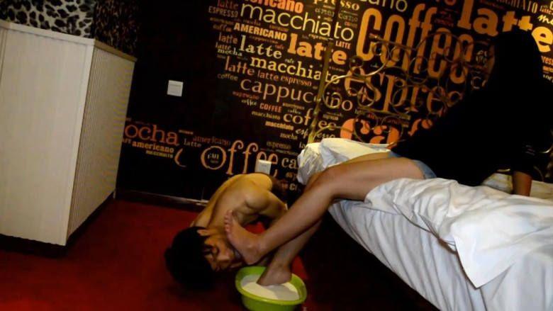 『奴隶岛』—牛奶滋润足浴