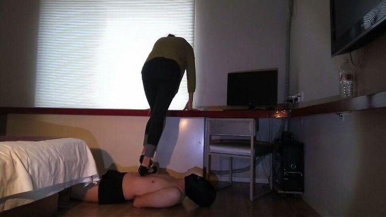 高跟酷刑鸽宝原创真实暴力