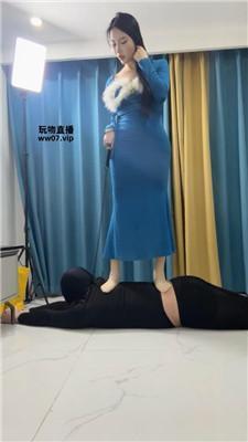 【素人挖掘机】长裙女神肉丝脚踩虐 bf51155