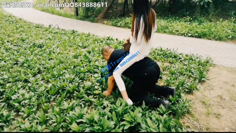 傲柔户外公园虐骑马奴