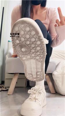 【妮蔻】香水瑜伽裤小白鞋底棉袜炸    250426-17