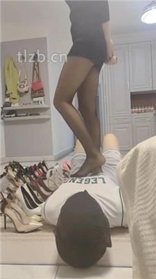 【丫丫】一堆脏鞋子全体重踩踏