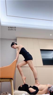 【领主】玉足美腿全体重踩踏 bf50389