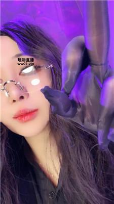 【维因】女上司盯手丝香水    250408-21