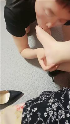 【珍惜女王】高跟短黑丝狂舔 JS250427-21