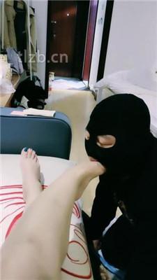 【若澜】奶狗裸足恋足舔