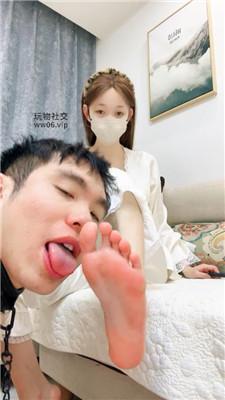 【楚楚】强制家奴闻臭鞋-裸足插嘴 bf51517