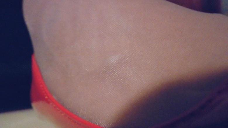 馨雨第一人称灰丝美腿红高跟