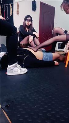 【鸿运双女团】3S-运动鞋蹂躏暴揍踩废物 JS250328-7