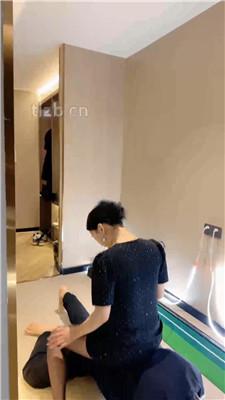 【潘妮女王】喂口水/黑丝高跟美腿踩虐