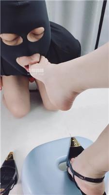 【灵竹】强制闻臭鞋-舔脏鞋玉足 JS250524-32