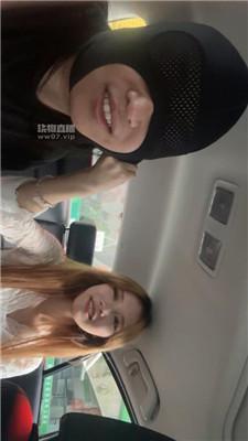 【素人挖掘机】小姐姐脏鞋白袜车内调 JS250525-32