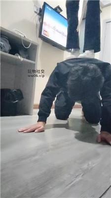 【沐沐大大】小白鞋白袜踩踏喂食 JS250306-21