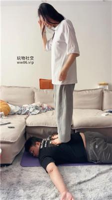 【埋汰】美足踩虐废物家奴 JS250217-8